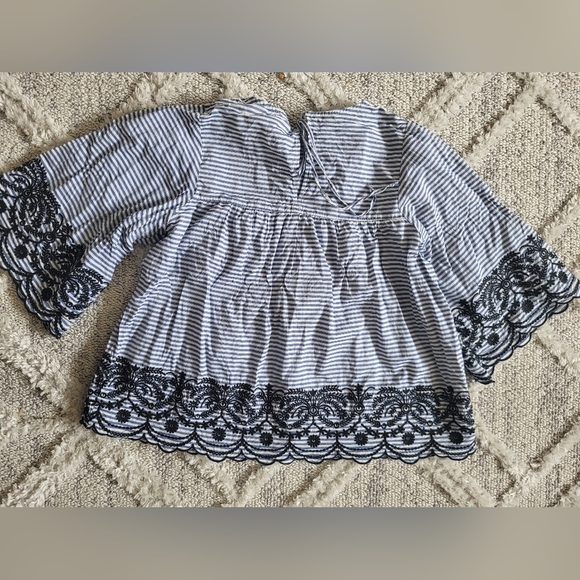 Dex Small blue and white stripe top with contrast stitch - Picture 5 of 6